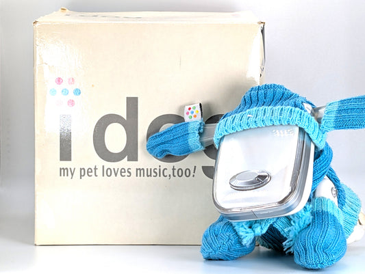 i-Dog White 2005 Blue Clothes Boxed