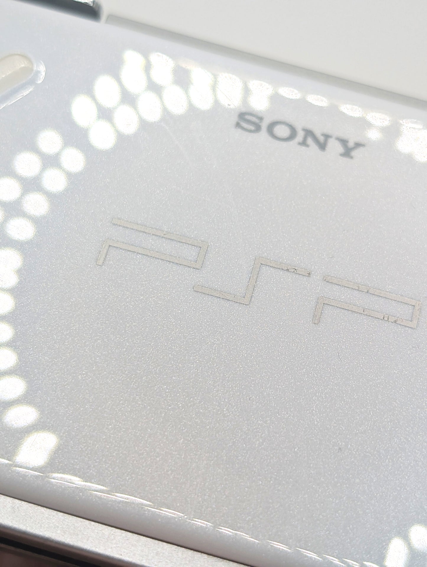 PSP Go White Console + Micro SD Card Mod + Toro Inoue Keychain